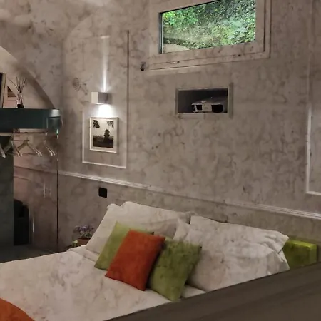 Lata Rana Colosseum Luxury Loft Apartment