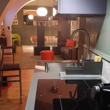 Lata Rana Colosseum Luxury Loft Apartment Rome